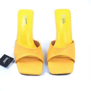 2022 Ljetne ženske cipele na visoke potpetice je 7 cm, japanke, japanke na niske pete, žute papuče za djevojčice, kožna traka, Dizajnerske cipele na platformu Plus Size